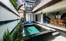 Deja View Farmhouse